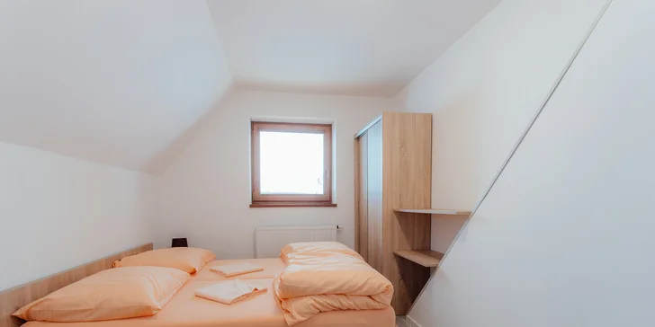 Nové Horské Chaty Guldiner pre 4 až 7 ľudí pri svahu a na bežkárskej trase na vrchole Kremnických vrchov v 1205 m n. m.