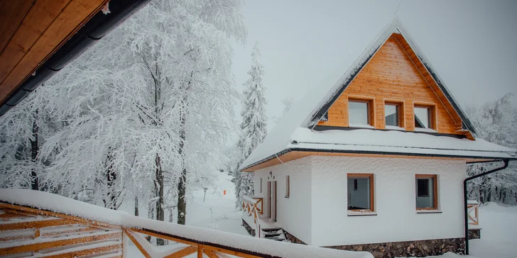 Nové Horské Chaty Guldiner pre 4 až 7 ľudí pri svahu a na bežkárskej trase na vrchole Kremnických vrchov v 1205 m n. m.