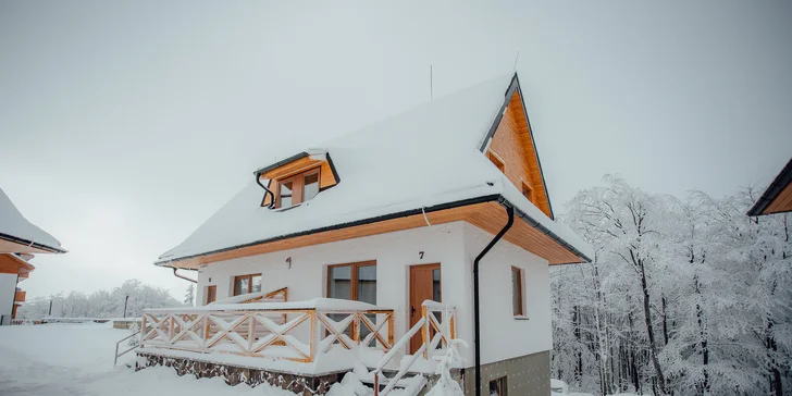 Nové Horské Chaty Guldiner pre 4 až 7 ľudí pri svahu a na bežkárskej trase na vrchole Kremnických vrchov v 1205 m n. m.