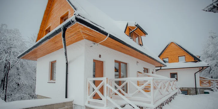 Nové Horské Chaty Guldiner pre 4 až 7 ľudí pri svahu a na bežkárskej trase na vrchole Kremnických vrchov v 1205 m n. m.