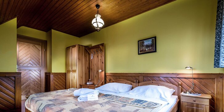 Rodinný lyžiarsky pobyt so skipasmi v horskom prostredí Oravy v Hoteli Brezovica**s vlastným svahom alebo v Resorte Oravský Háj****