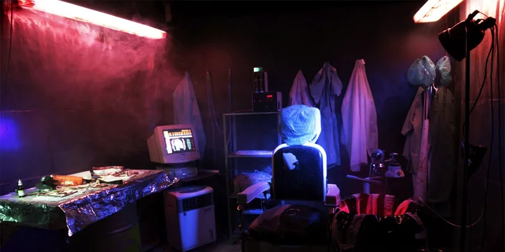 Adrenalínové a psycho escape hry Hostel room Asylum a Reactor: Redzone