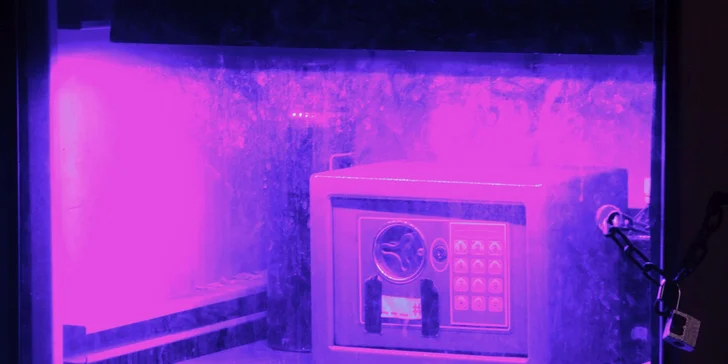 Adrenalínové a psycho escape hry Hostel room Asylum a Reactor: Redzone