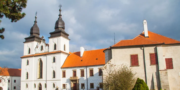 Relax a výlety v Třebíči: polpenzia, vstupenky na pamiatky UNESCO či do aquaparku