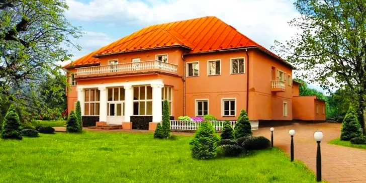 Romantický pobyt v Liptovskom Jáne v Svätojánskom Kaštieli*** s privátnym wellness a vstupom do jaskyne