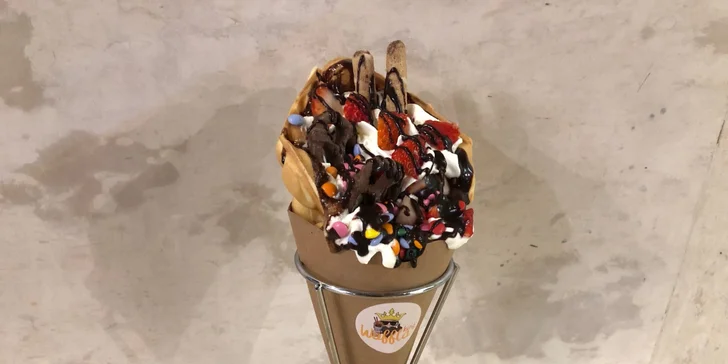 Nadýchané BubbleWaffle podľa vášho výberu s plnkou, posýpkou a topingom