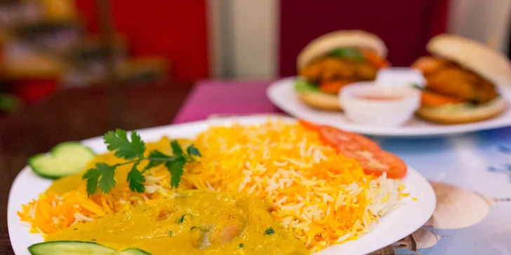 Nádych Indie s chutnými Chilli Potato, Pav Bhaji alebo Chicken Curry