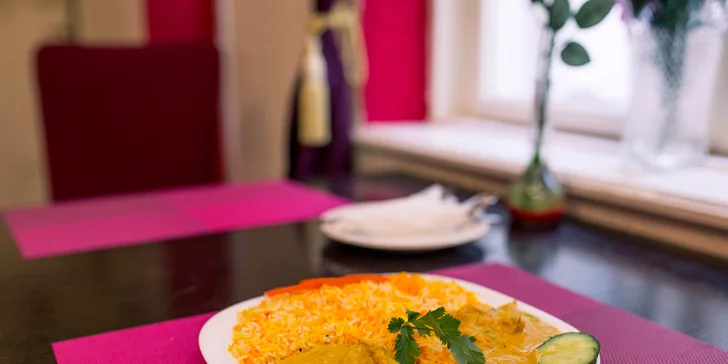 Nádych Indie s chutnými Chilli Potato, Pav Bhaji alebo Chicken Curry
