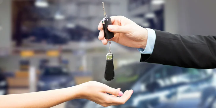 Požičajte si auto Škoda Octavia Combi - prenájom auta na 1 deň