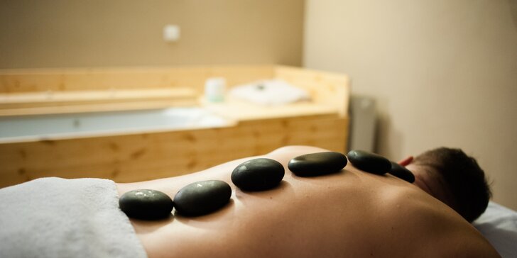 Relaxačná masáž s lávovými kameňmi a Reiki terapiou