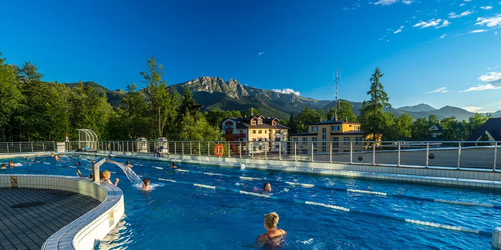 Moderný hotel v srdci Zakopaného s polpenziou - neobmedzený aquapark prístupný priamo z izieb