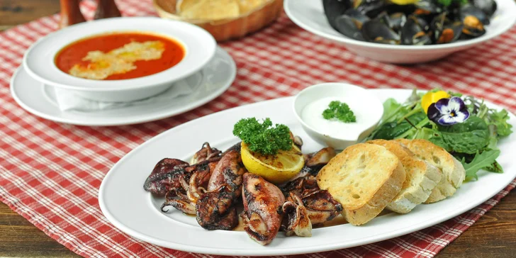 Degustačné menu pre 2 osoby: kalamáre, slávky alebo čerstvé cestoviny