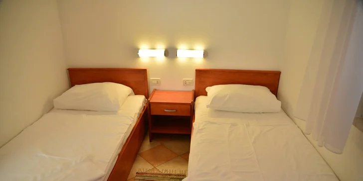 Oddych na ostrove Šolta: apartmány vhodné pre 5 osôb, len 150 m od mora!