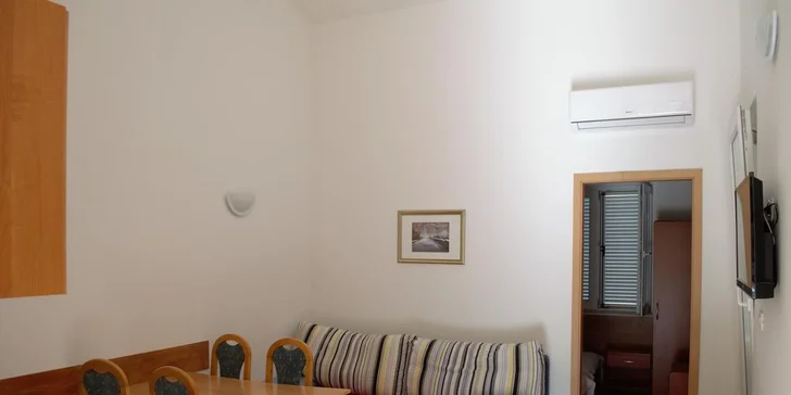 Oddych na ostrove Šolta: apartmány vhodné pre 5 osôb, len 150 m od mora!