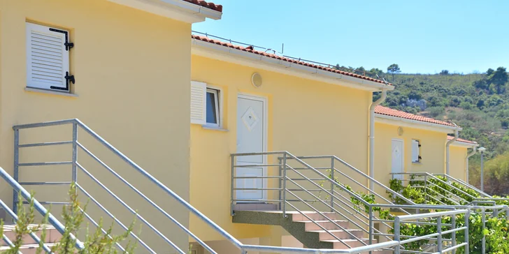Oddych na ostrove Šolta: apartmány vhodné pre 5 osôb, len 150 m od mora!