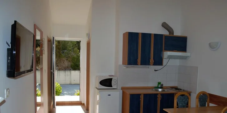 Oddych na ostrove Šolta: apartmány vhodné pre 5 osôb, len 150 m od mora!