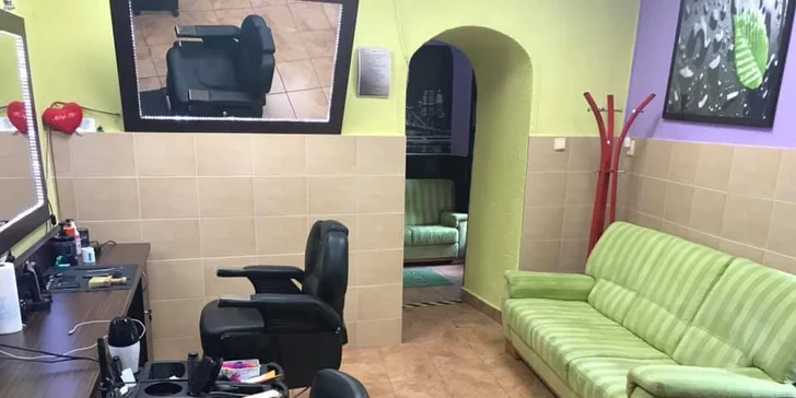 Pánsky strih vlasov s možnosťou úpravy brady a stylingom v Sparkle barber salóne