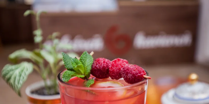 Sypaný čaj s mini koláčikom alebo horúca limonáda so slaným snackom
