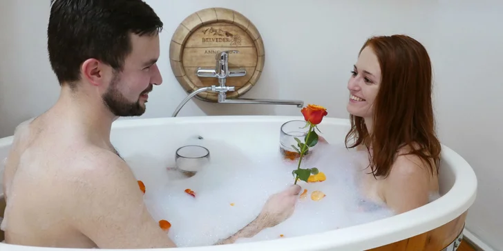 Originálny pivný kúpeľ, privátny wellness alebo romantický wellness relax pre 2 osoby