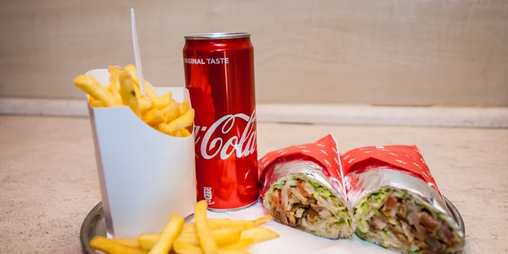 Veľký kurací DÜRUM kebab s hranolčekmi a nápojom