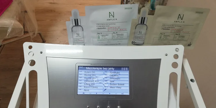 Revitalizačné ošetrenie rúk alebo neinvazívna mezoterapia