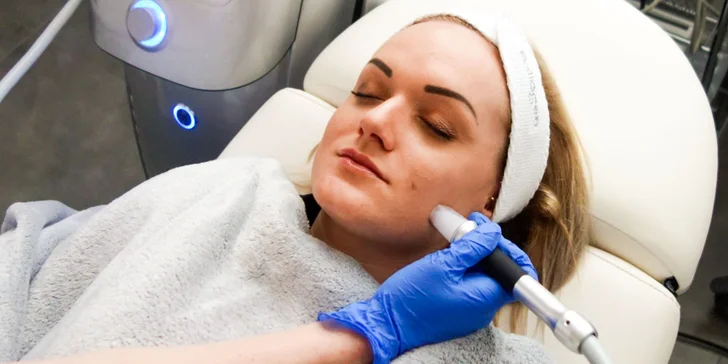 Omladzujúci rádiotermolifting tváre, krku či dekoltu v Elite Clinic