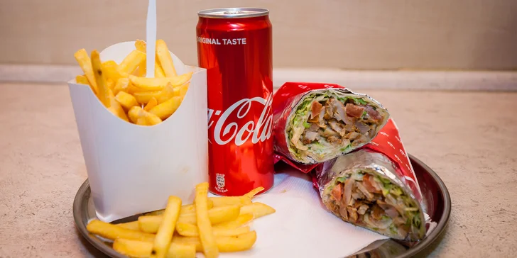 Veľký kurací DÜRUM kebab s hranolčekmi a nápojom