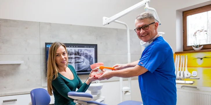 Dentálna hygiena pre dospelých a deti či bielenie zubov