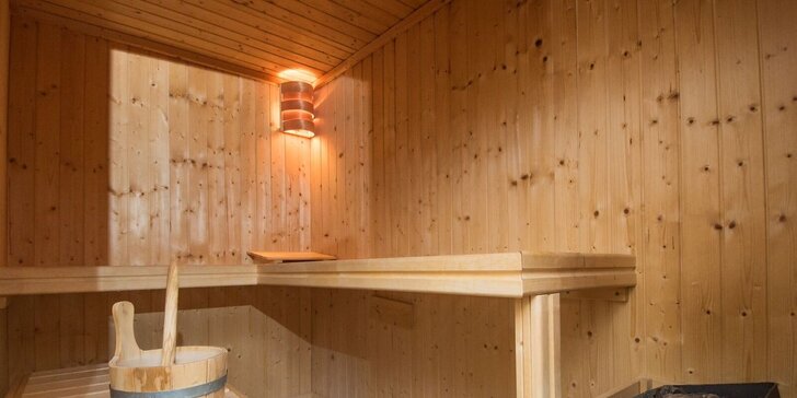 Letný relax v Luhačoviciach: polpenzia, wellness procedúry i sauna