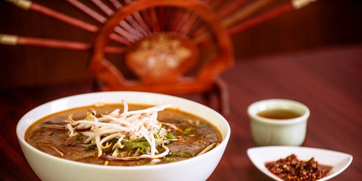 Vietnamské jedlo v street food bistre COM BUI na Miletičke