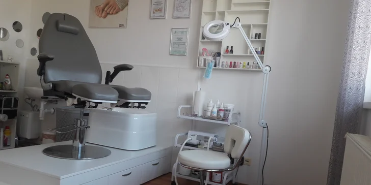 Dokonalá starostlivosť o vaše nohy s kombinovanou či wellness pedikúrou