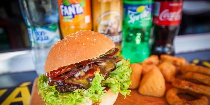 Šťavnatý burger či hotdog s prílohou podľa výberu