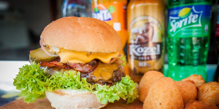 Šťavnatý burger či hotdog s prílohou podľa výberu