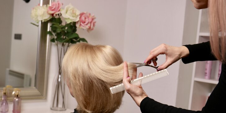 Dámsky strih a regenerácia vlasov kozmetikou Schwarzkopf professional