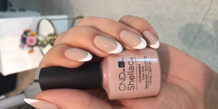 Farebný CND shellac, gél lak alebo klasická manikúra