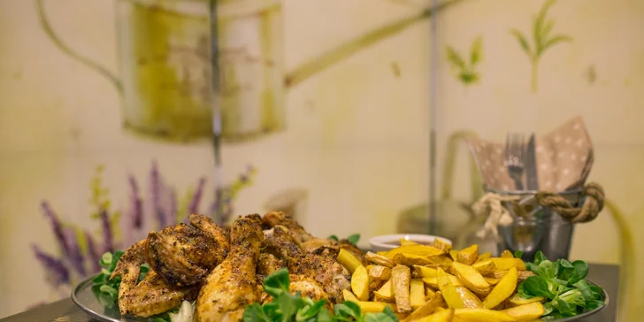 Chrumkavý Chicken box pre 2 alebo 4 osoby s hranolčekmi a BBQ omáčkou