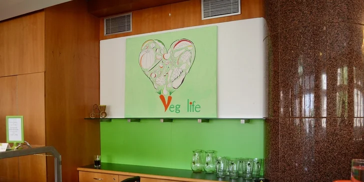 Zdravá večera vo vegetariánskej reštaurácii Veg Life