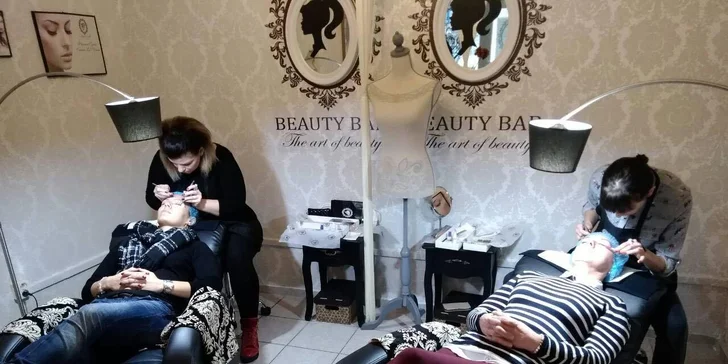Dokonalý pohľad vďaka mihalniciam aplikovanými v Beauty Bare
