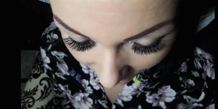 Dokonalý pohľad vďaka mihalniciam aplikovanými v Beauty Bare