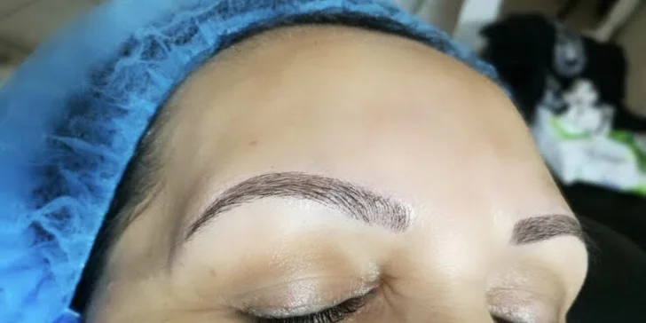 Rôzne techniky úpravy obočia v Beauty Bare