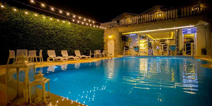 Ideálna rodinná dovolenka v Albánsku: 4* hotel s raňajkami alebo polpenziou