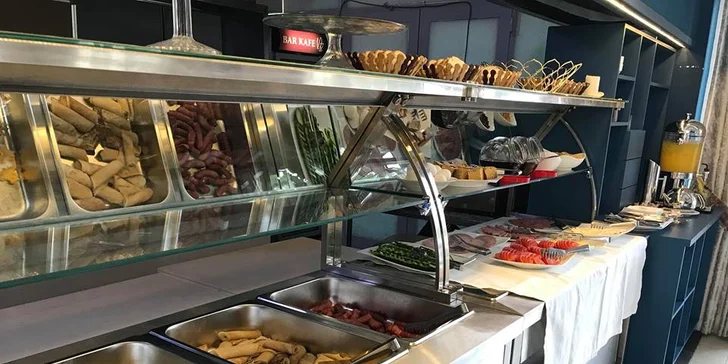 Ideálna rodinná dovolenka v Albánsku: 4* hotel s raňajkami alebo polpenziou