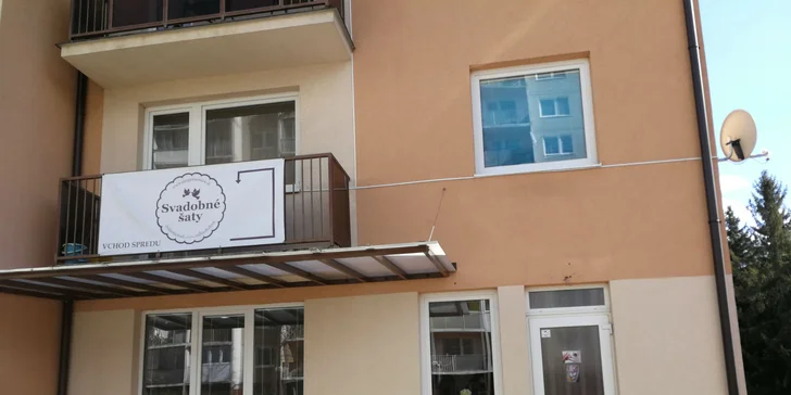 Mokrá alebo kombinovaná pedikúra či wellness s parafínom