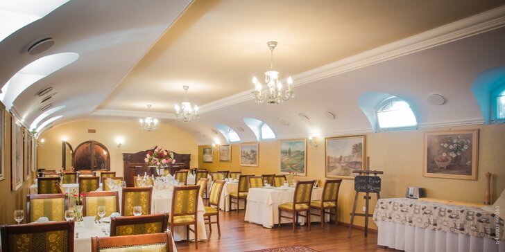 Romantický pobyt v Hoteli Bojnický Vínny Dom s privátnym wellness a výhľadom na zámok