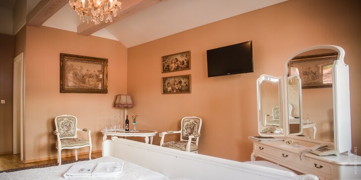 Romantický pobyt v Hoteli Bojnický Vínny Dom s privátnym wellness a výhľadom na zámok