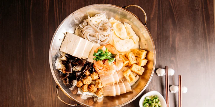 Bohaté 3-chodové degustačné menu pre 2 alebo 4 osoby v čínskej reštaurácii Peking