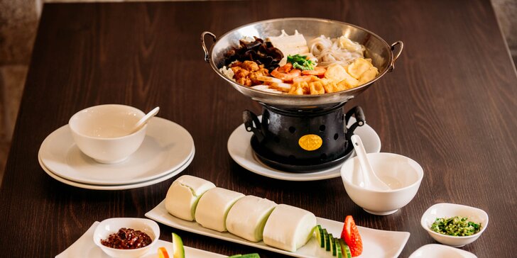 Bohaté 3-chodové degustačné menu pre 2 alebo 4 osoby v čínskej reštaurácii Peking