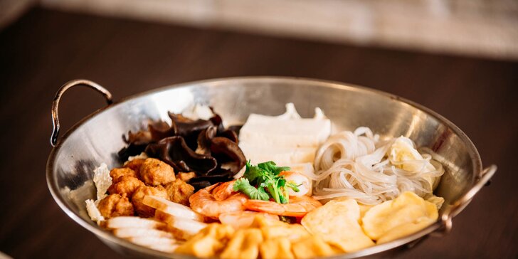 Bohaté 3-chodové degustačné menu pre 2 alebo 4 osoby v čínskej reštaurácii Peking