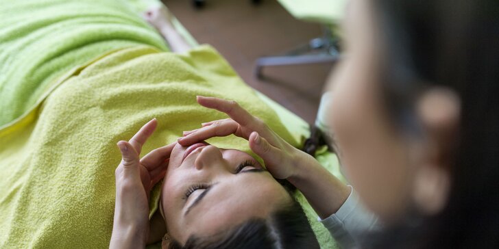 Hĺbkové čistenie pleti aj s masážou, úpravou obočia alebo ozonizérom