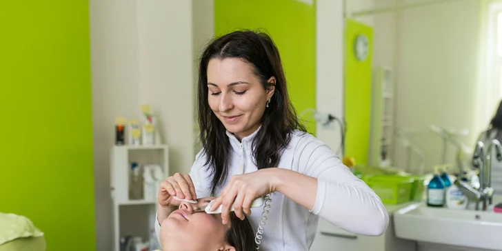 Hĺbkové čistenie pleti aj s masážou, úpravou obočia alebo ozonizérom